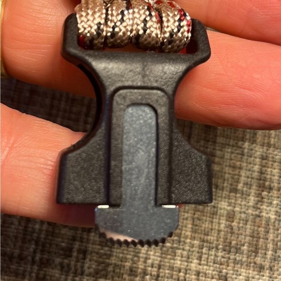 5291-HTT Paracord Bracelet Waterproof Outdoor Adjustable Survival-Desert Camo - Picture 9 of 16